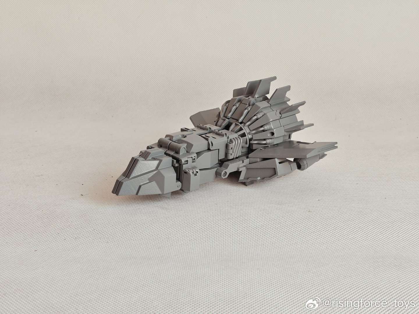 塞伯坦战斗队的崛起力量下降诈骗并发射原型