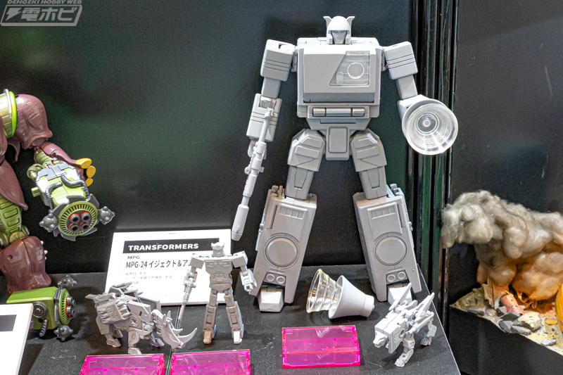 Takara Tomy 变形金刚 MPG-24 Ramhorn 和 Eject 原型