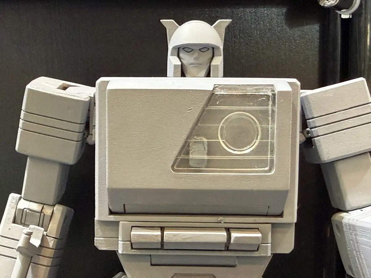 Takara Tomy 变形金刚 MPG-24 Ramhorn 和 Eject 原型