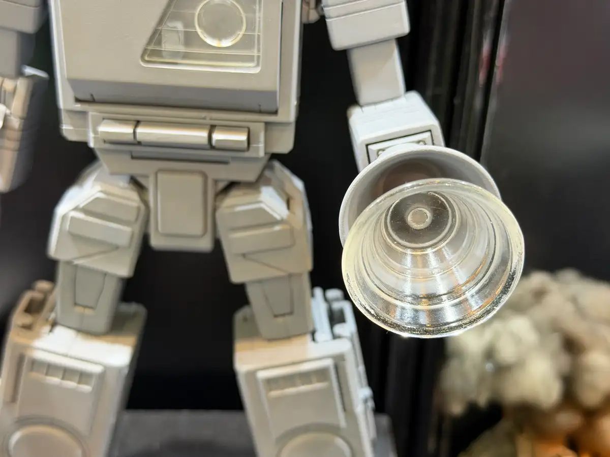 Takara Tomy 变形金刚 MPG-24 Ramhorn 和 Eject 原型